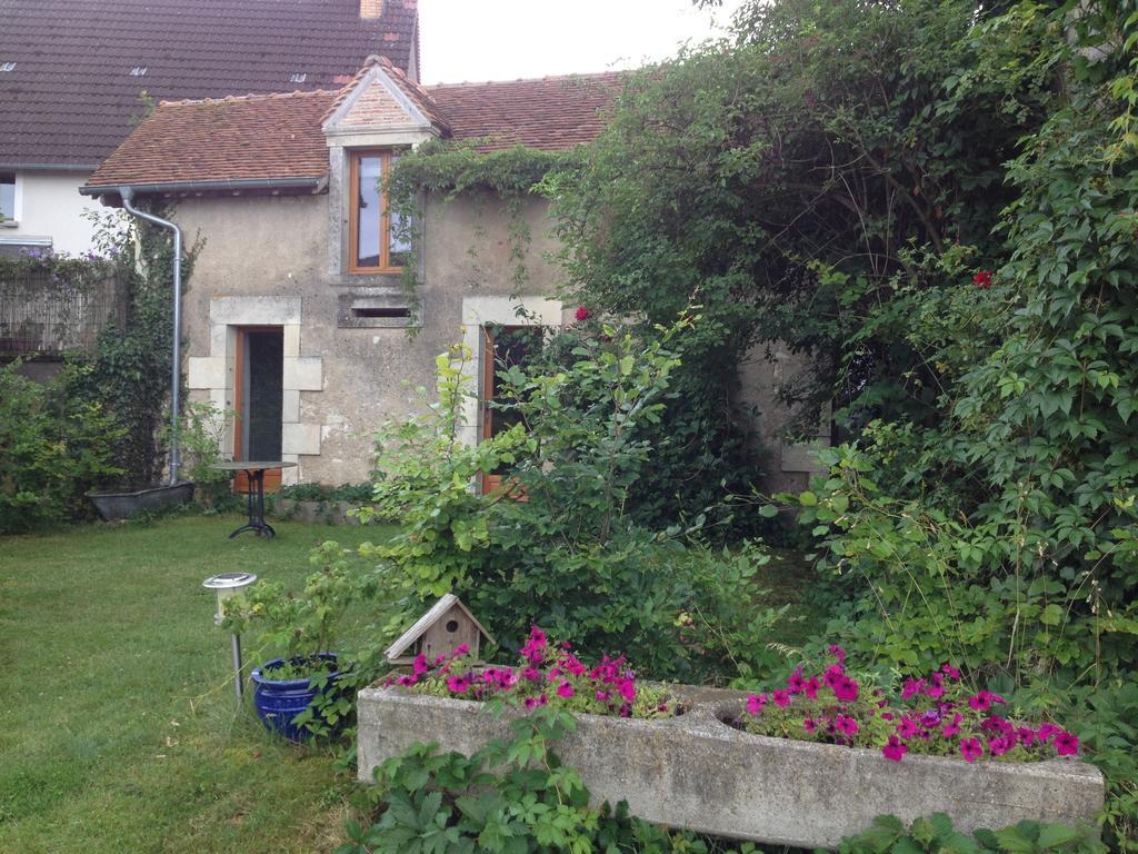 Domaine De La Grange Aux Dimes Villa Feux Room photo